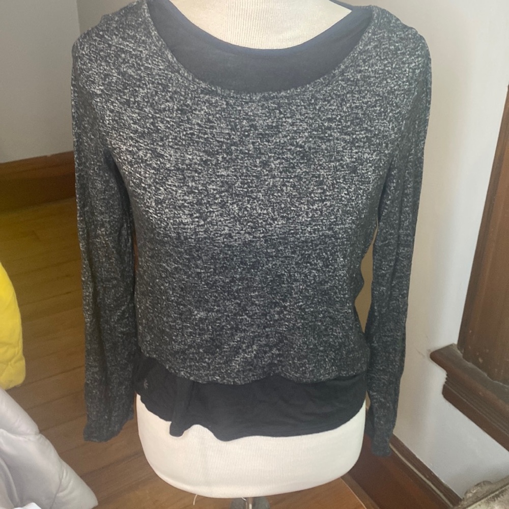 Adorable attached two layer Athleta girls workout shirt!